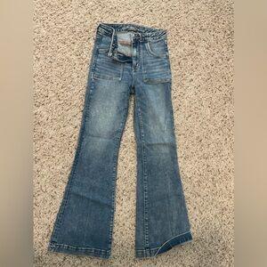 American Eagle Flare Jeans super cute 🌟